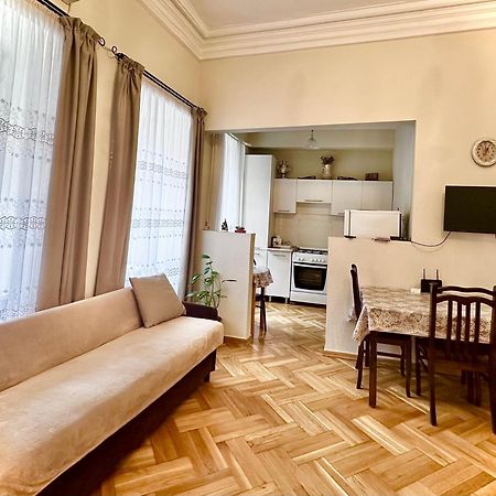 Apartment Dadiani 26 Tiflis Dış mekan fotoğraf