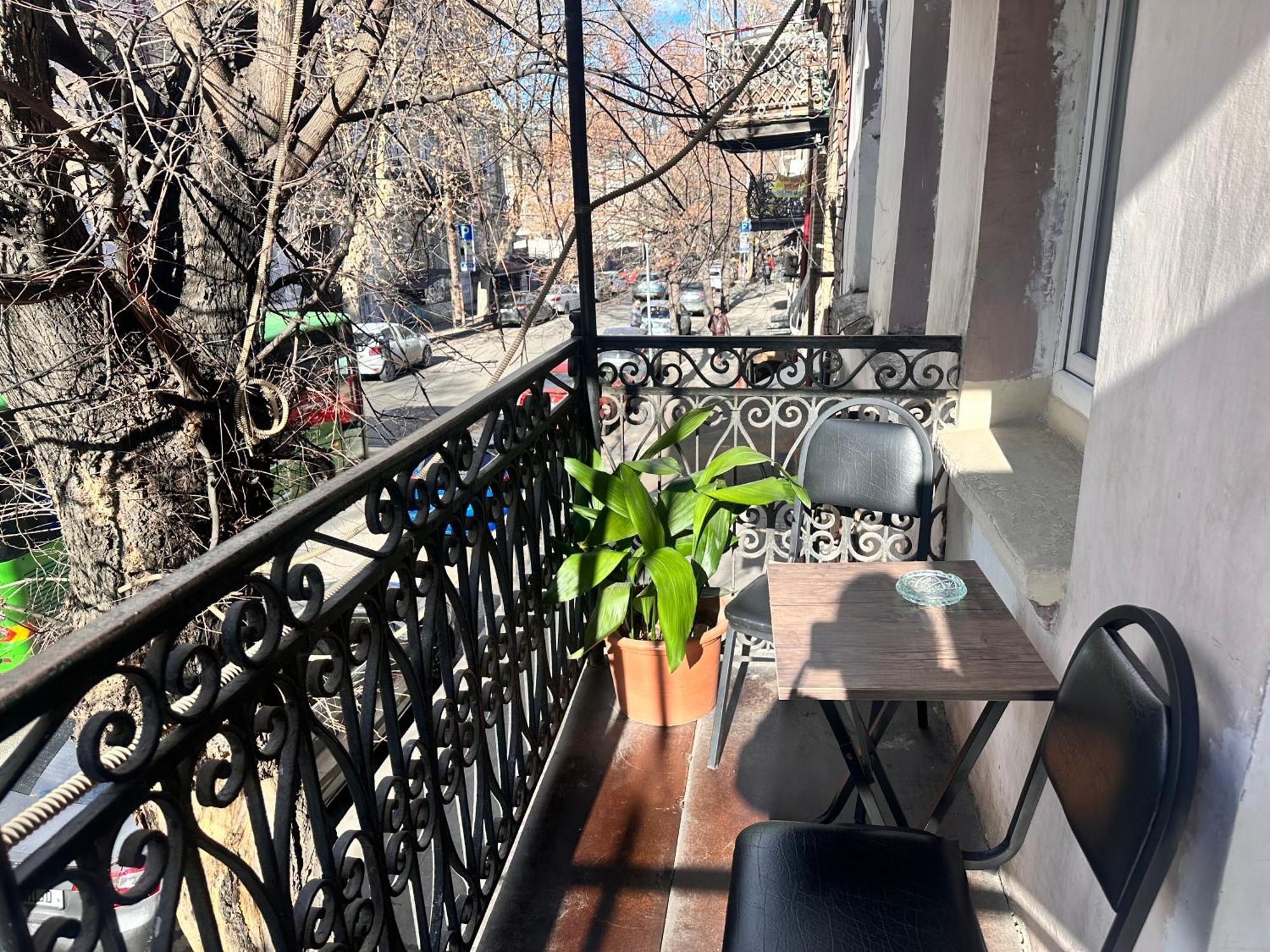 Apartment Dadiani 26 Tiflis Dış mekan fotoğraf